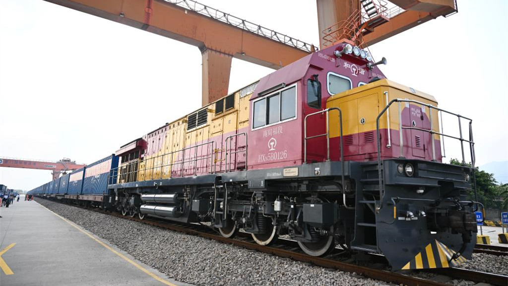 廈門中歐班列織密歐亞跨境物流網(wǎng) 