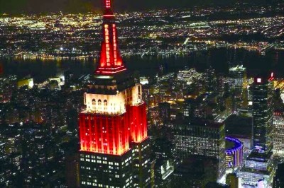  《華彩中國(guó)》點(diǎn)亮帝國(guó)大廈