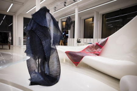 徐蕊時(shí)尚作品展暨品牌發(fā)布現(xiàn)場(chǎng)（英國(guó)《華聞周刊》/黃漢杰 攝）