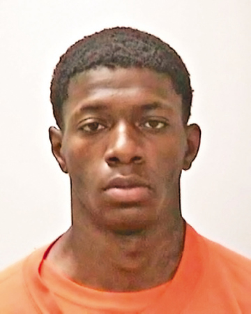 中央警察分局逮捕三名正搶劫三名女游客的非裔青年Pravin Lal。（舊金山警方提供）