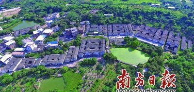 中國傳統(tǒng)古村落銅琶村古民居群。