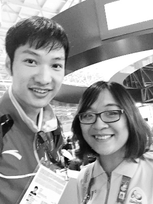 陳韻 北京外國語大學(xué)葡萄牙語專業(yè)學(xué)生 工作內(nèi)容 負責(zé)運動員、官員和媒體的接機送機工作。 