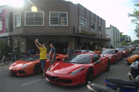 不少外地游客都會把拉央拉央廣發(fā)手工云吞面當作出游必到的“打卡點”。(馬來西亞《星洲日報》)