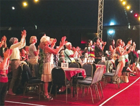  吉林省藝術團的演出贏得了觀眾熱烈的掌聲。(資料圖)