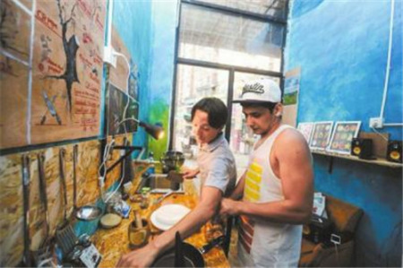 遇 到殺活魚(yú)的時(shí)候，楊勇和奧茲就上場(chǎng)了。