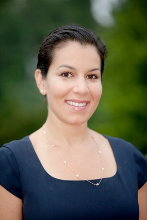 弗吉尼亞大學(xué)本科招生辦公室副主任兼國際招生主任 塞內(nèi)姆·古達(dá)·沃德女士