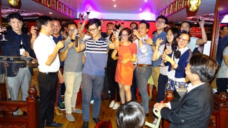 “華二代”青年在活動(dòng)現(xiàn)場。(法國《歐洲時(shí)報(bào)》/孔帆 攝)