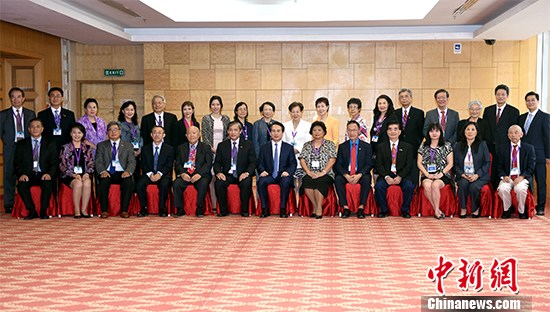 9月16日，中國國務(wù)院僑辦副主任譚天星在北京與北美洲臺灣鄉(xiāng)親聯(lián)誼會訪問團(tuán)座談交流。 <a target='_blank' >中新社</a>記者 張勤 攝