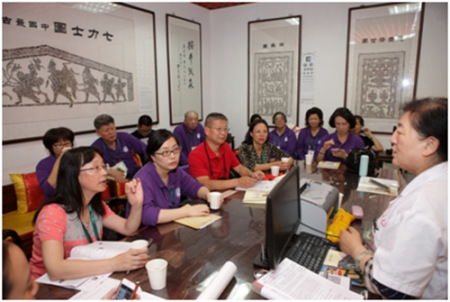 海外華文教師體驗(yàn)中醫(yī)診療