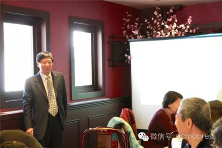 首屆會(huì)長(zhǎng)張國(guó)強(qiáng)表示校友會(huì)的宗旨是“交流合作，攜手共進(jìn)”