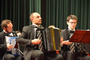 法蘭西國家手風琴樂團青田演出 國際范兒引爆全場