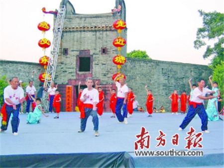 非遺展演活動上的莫家拳表演。(橋頭文廣中心供圖)