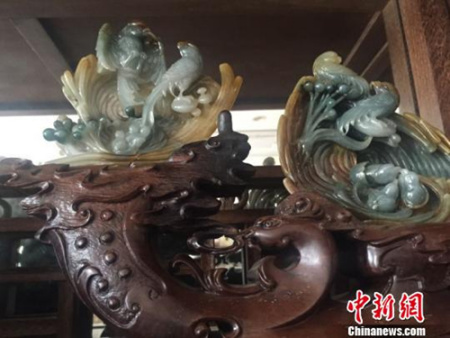 玉雕師董錦燦的《愛巢》翡翠雕?！×戊o 攝