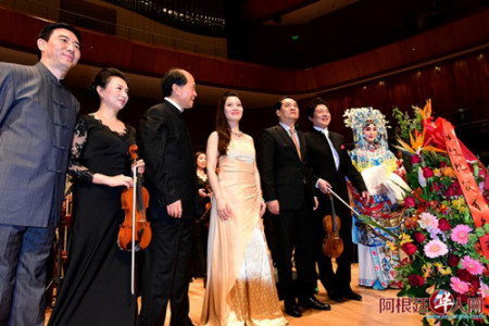 合影。(阿根廷華人網(wǎng)/柳軍 攝)