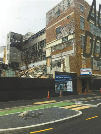 凱庫拉小鎮(zhèn)距震中不遠，不少建筑物被震壞。