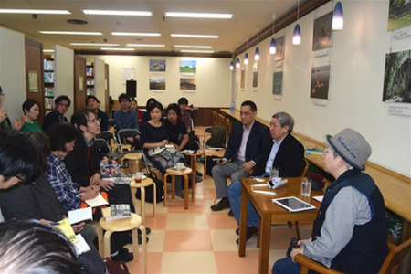 會(huì)場(chǎng)