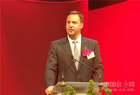 圖為澳大利亞貿(mào)易和投資部長(zhǎng)喬博發(fā)表主旨演講。（中國(guó)經(jīng)濟(jì)網(wǎng)記者 翁?hào)|輝 攝）