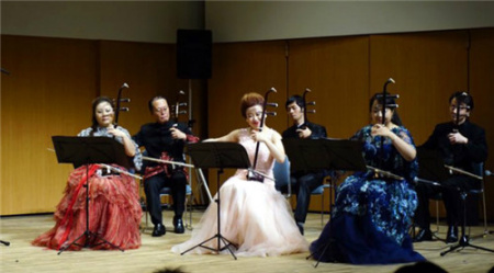 演奏現(xiàn)場。(日本《中文導(dǎo)報》/文遲 攝)