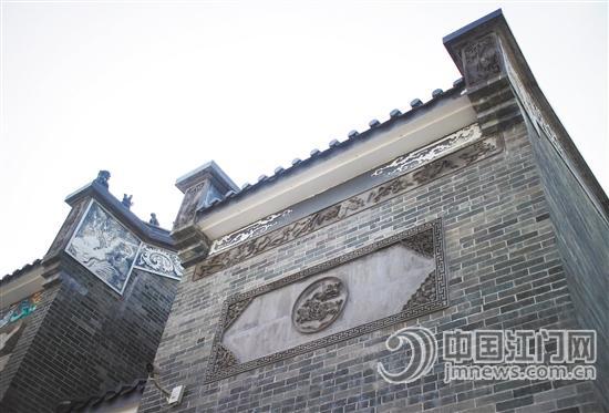 各類灰雕、石雕、彩繪非常精致。