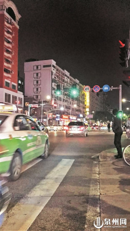 昨晚記者現(xiàn)場體驗，一路綠燈。