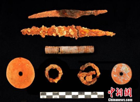 出土文物。 陜西省考古研究院