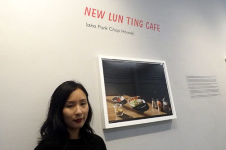 人情味攝影展作者之一 Valerie Luu。(美國《世界日報》/關(guān)文杰 攝)