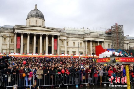 現(xiàn)場(chǎng)觀眾。 <a target='_blank' >中新社</a>記者 付強(qiáng) 攝