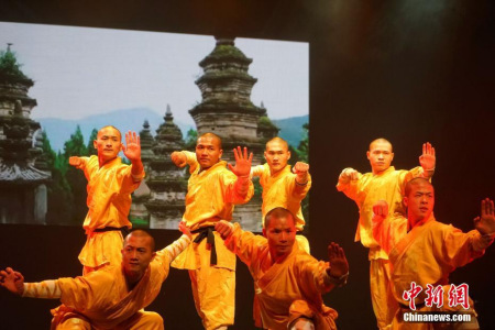 少林武僧表演。 <a target='_blank' >中新社</a>記者 付強(qiáng) 攝