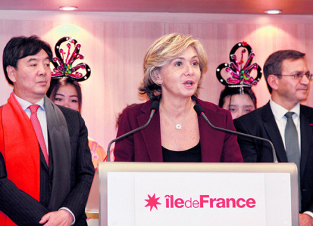 巴黎大區(qū)議會議長佩克雷斯致辭。（法國《歐洲時報》/張新 攝）