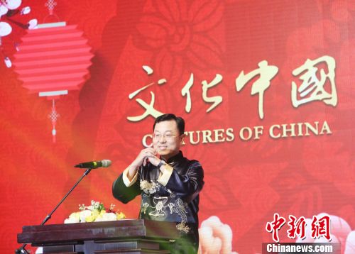 中國駐印尼大使謝鋒向廣大華人拜年。林永傳 攝