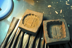 卷書月餅餅印。