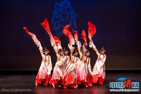 舊金山華星藝術(shù)團迎接雞年新春