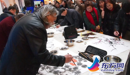 僑界書(shū)畫(huà)家揮毫潑墨