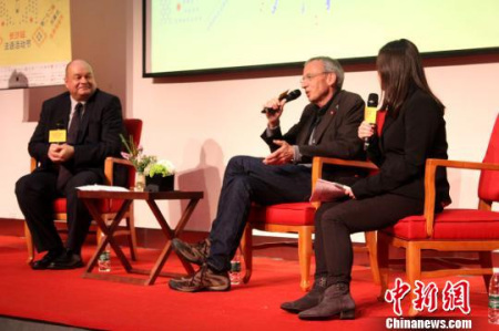 作家Daniel de Roulet與觀眾分享自己的寫作心得和生活經(jīng)歷。劉著之 攝