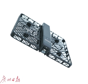 王孟秋發(fā)明的“小黑俠”無(wú)人機(jī)。