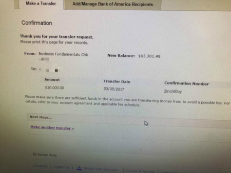 騙子發(fā)給陳曉慧的偽造手機或網(wǎng)絡轉(zhuǎn)賬截圖。（美國《世界日報》）