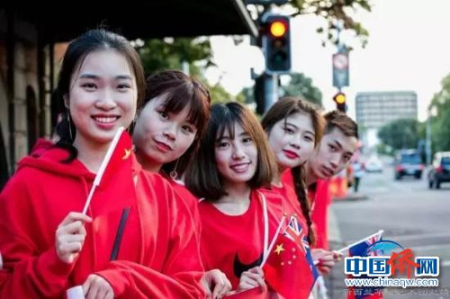 資料圖：新西蘭華人迎總理到訪。