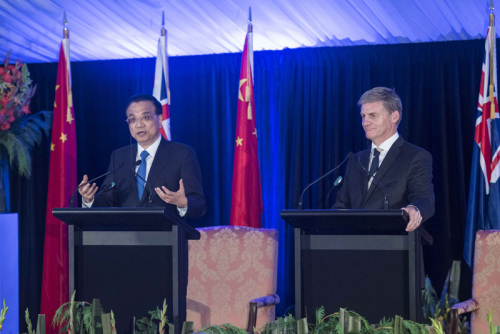 中新兩國總理共同會見記者