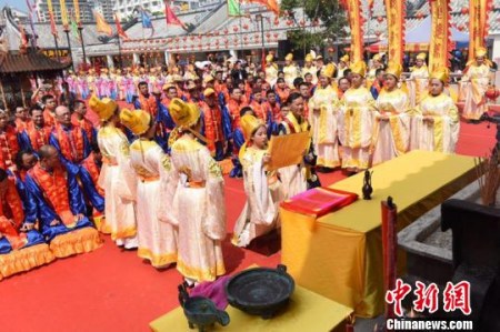 廣東惠東巽寮第六屆媽祖文化旅游節(jié)祭拜媽祖儀式。黃少卿　攝