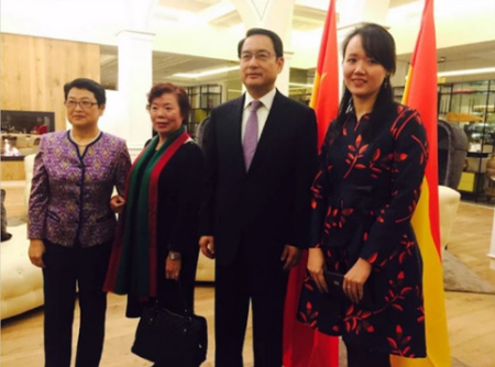 辦好協(xié)會、辦好學(xué)校，為社會服務(wù)