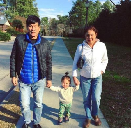 陶大衛(wèi)(David Dao)（左一）