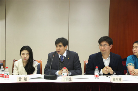 青年總會成員發(fā)言。