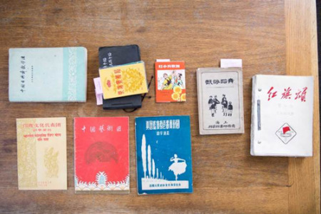 館藏早期中國(guó)舞蹈文獻(xiàn)。(美國(guó)《世界日?qǐng)?bào)》資料圖)