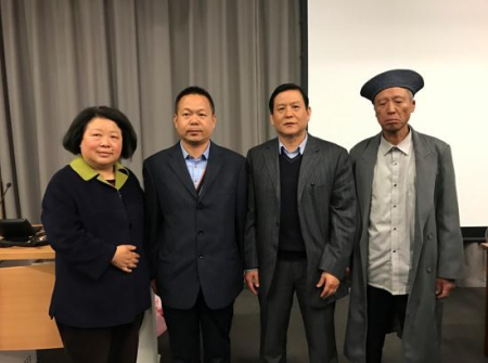 四位華工后人(從左到右：程玲、戴洪玉、齊德智、李俊卿)