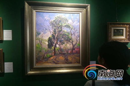 5月4日青年節(jié)當(dāng)天，符國平油畫寫生作品回顧展——那個年代，在?？隍T樓水巷口56號國新書苑開展，展期十天。南海網(wǎng)記者 孫令正 攝