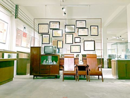 海外華僑從東南亞帶回的唐山生活用品、日用品。