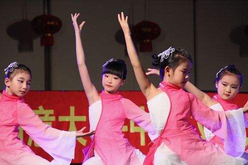 米蘭音樂舞蹈培訓(xùn)中心舞蹈隊(duì)