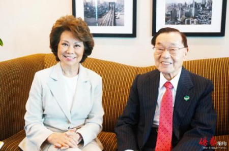 趙小蘭與父親趙錫成對(duì)話華文媒體。