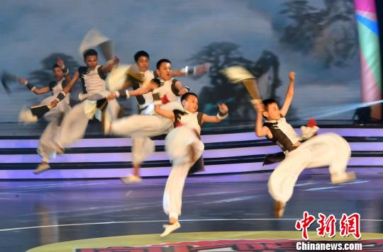 武術(shù)表演《炫境》?！蚊?攝