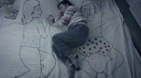 圖片來(lái)源：公益短片《孤鄉(xiāng)》